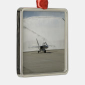 Ein F-18-Flugzeug Silbernes Ornament (Rechts)