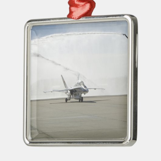 Ein F-18-Flugzeug Silbernes Ornament (Links)