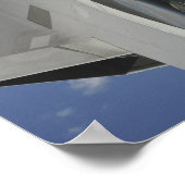 Ein F-22 Raptor bewegt sich in Position, um f zu e Poster (Ecke)