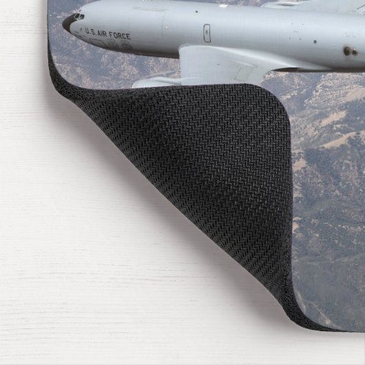 Ein F-22 Raptor erhält Treibstoff von einem KC-135 Mousepad (Ecke)