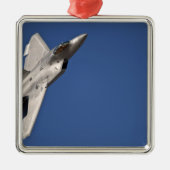 Ein F-22 Raptor-Flugzeug Silbernes Ornament (Vorne)