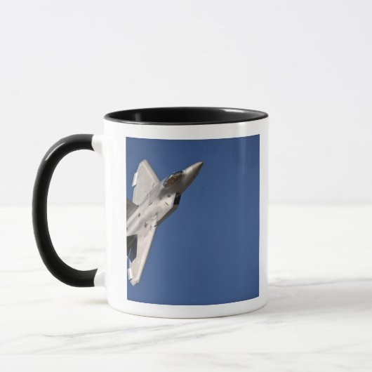 Ein F-22 Raptor-Flugzeug Tasse (Links)