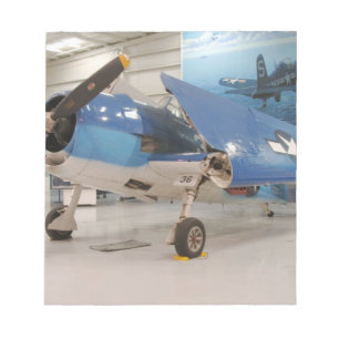 Ein F-6F-Hellcat-Flugzeug des Zweiten Weltkriegs Notizblock