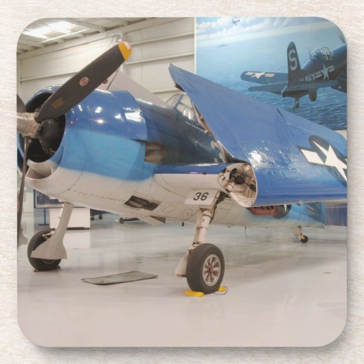 Ein F-6F Hellcat-Weltkriegkämpfer-Flugzeug an Getränkeuntersetzer (Vorderseite)