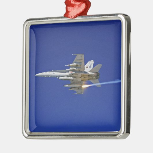 Ein F/A-18C-Hornet Ornament Aus Metall (Links)