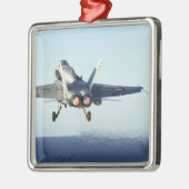 Ein F/A-18C Hornet startet vom Cockpit Ornament Aus Metall (Links)