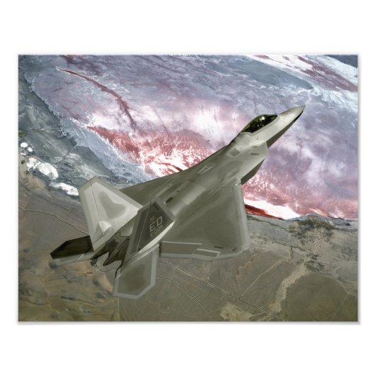 Ein F/A-22 Raptor fliegt eine Trainingsmission Fotodruck (Vorne)