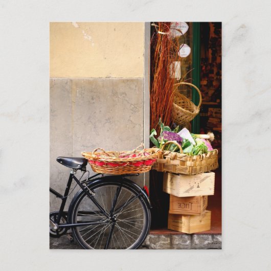 Ein Fahrrad vor einer italienischen Ladenfront Postkarte (Vorderseite)