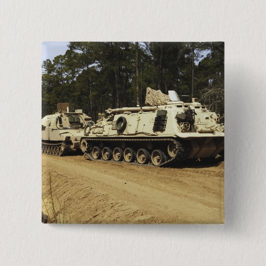 Ein Fahrzeug der Erholung M-88 beginnt mit dem Zie Button (Vorderseite)