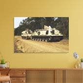 Ein Fahrzeug der Erholung M-88 beginnt mit dem Zie Leinwanddruck (Insitu (Wohnzimmer))