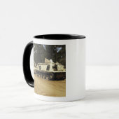 Ein Fahrzeug der Erholung M-88 beginnt mit dem Zie Tasse (Vorderseite Links)