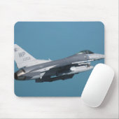 Ein Falken der F-16 im Flug Mousepad (Mit Mouse)