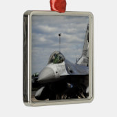 Ein Falken der F-16 Silbernes Ornament (Rechts)
