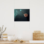 Ein Fantasieassistent, der Zauberei mit Zauberstab Poster (Küche)