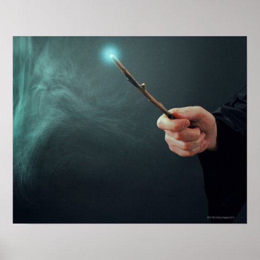 Ein Fantasieassistent, der Zauberei mit Zauberstab Poster (Vorne)