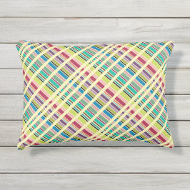 Ein farbenfroher Streifen Kissen Für Draußen