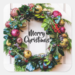 Ein farbenfroher Weihnachtskranz Feiertags-Karten- Quadratischer Aufkleber