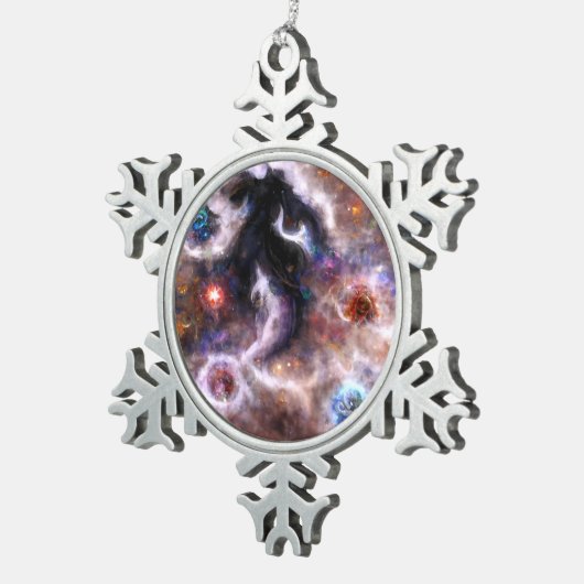 Ein faszinierender Abstrakter galaktischer Nebel Schneeflocken Zinn-Ornament (Rechts)