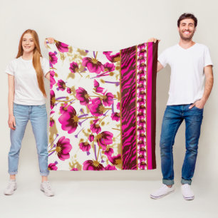Ein faszinierendes Blumenmuster in Rosa und Weiß, Fleecedecke