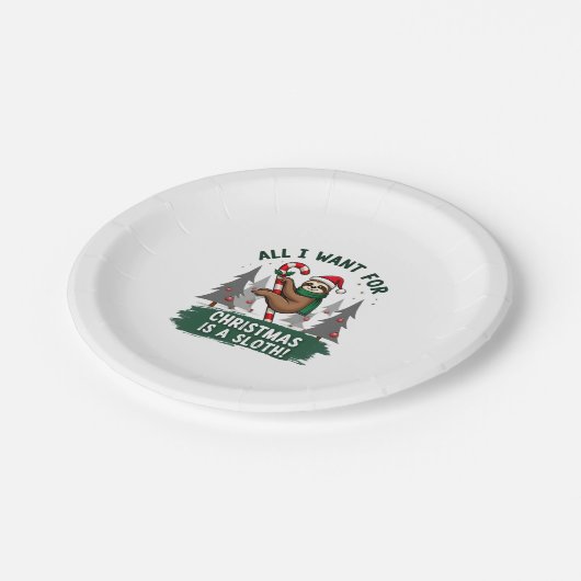 Ein Faultier zu Weihnachten. Niedliche Weihnachtsf Pappteller (Schrägansicht)