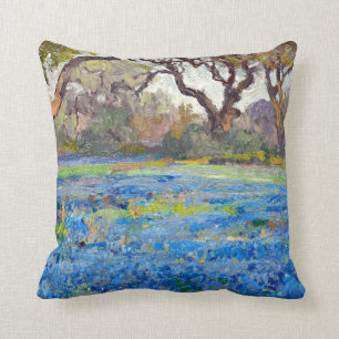Ein Feld von Bluebonnets in Alamo Heights, 1919 Kissen