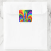 Ein Feuer in einem Regenbogen Quadratischer Aufkleber (Tasche)
