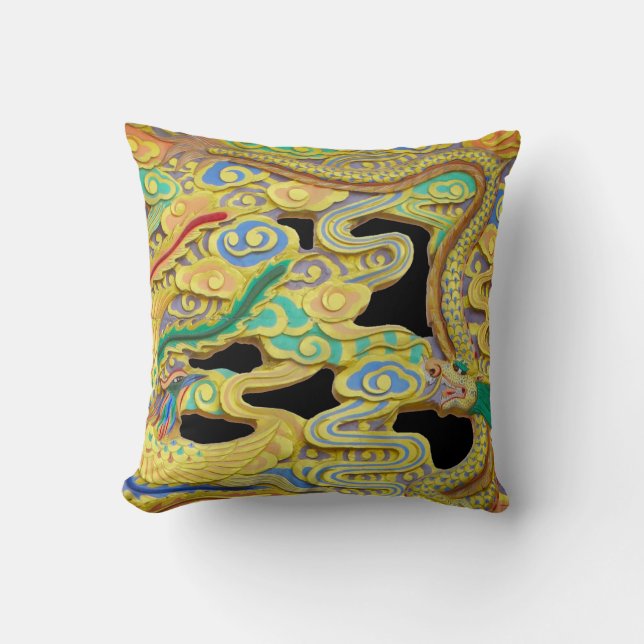 Ein Feuervogel und ein Drachenschütze das Tor auf  Kissen (Vorderseite)