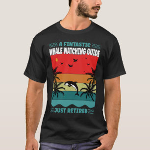 Ein fintastischer Walbeobachter, der sich gerade i T-Shirt