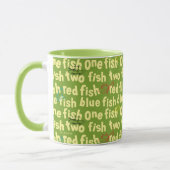 Ein Fisch Zwei Fisch Typografie Muster Tasse (Links)
