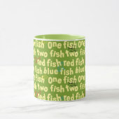 Ein Fisch Zwei Fisch Typografie Muster Tasse (Zentrum)