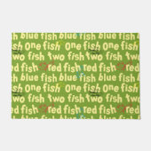 Ein Fisch Zwei Fische Typografie-Muster Fußmatte (Vorderseite)