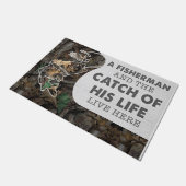 Ein Fischer und der Fang seines Lebens Fußmatte (Schrägansicht)