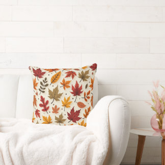 ein flauschiges Kissen, das auf einer schönen Seit Kissen