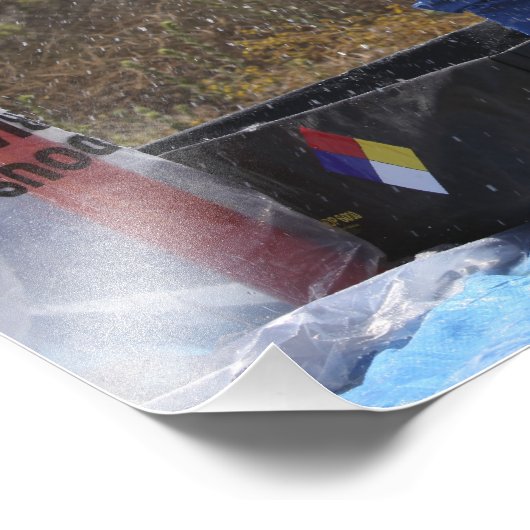 Ein Flieger steht in einer Wanne Fotodruck (Ecke)