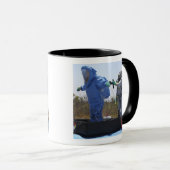 Ein Flieger steht in einer Wanne Tasse (VorderseiteRechts)