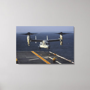 Ein Flugzeug des Osprey V-22 bereitet vor sich zu Leinwanddruck