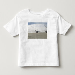 Ein Flugzeug F-18 Kleinkind T-shirt