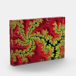 Ein Fluss fließt durch den Acrylblock Fotoblock