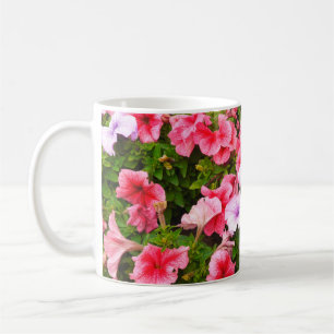 Ein Foto der Natur ist eine wunderschöne Petunia-B Kaffeetasse