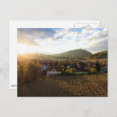 Ein französisches Weindorf am Nachmittag Postkarte (Vorne/Hinten)