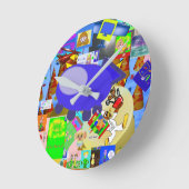 Ein froher Raumschiff-Cartoon Runde Wanduhr (Winkel)