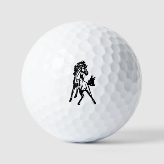 Ein fröhlich springendes Pferd in der Wildnis Golfball (Vorderseite)
