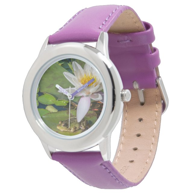 Ein Frosch unter einer Seeroseblume Armbanduhr (Schrägansicht)