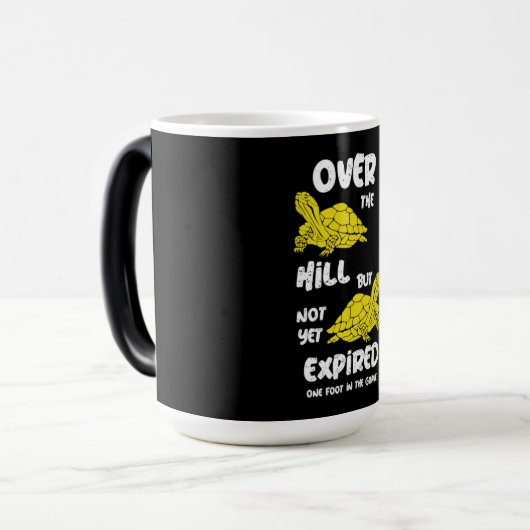 Ein Fuß im Grab Verwandlungstasse (Vorderseite Links)