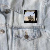 Ein Gabelstapler lädt Fracht auf einen C-130 Hercu Button (Beispiel)