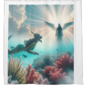 Ein Gal sieht einen Engel beim Schnorcheln Duschvorhang (Vorderseite)