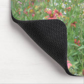 Ein Garten mit Wildblumen Mousepad (Ecke)