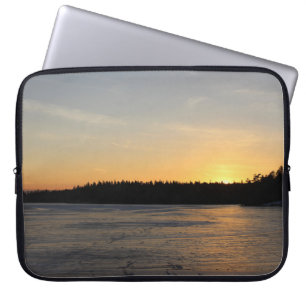 Ein gefrorener Sonnenuntergang Laptopschutzhülle