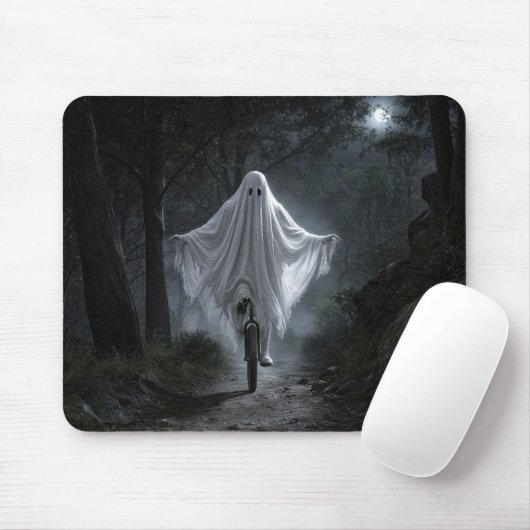 Ein Geist fährt auf einem Einrad in einem unheimli Mousepad (Mit Mouse)
