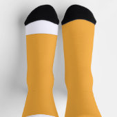 ein gelber Hintergrund mit Socken (Oben)